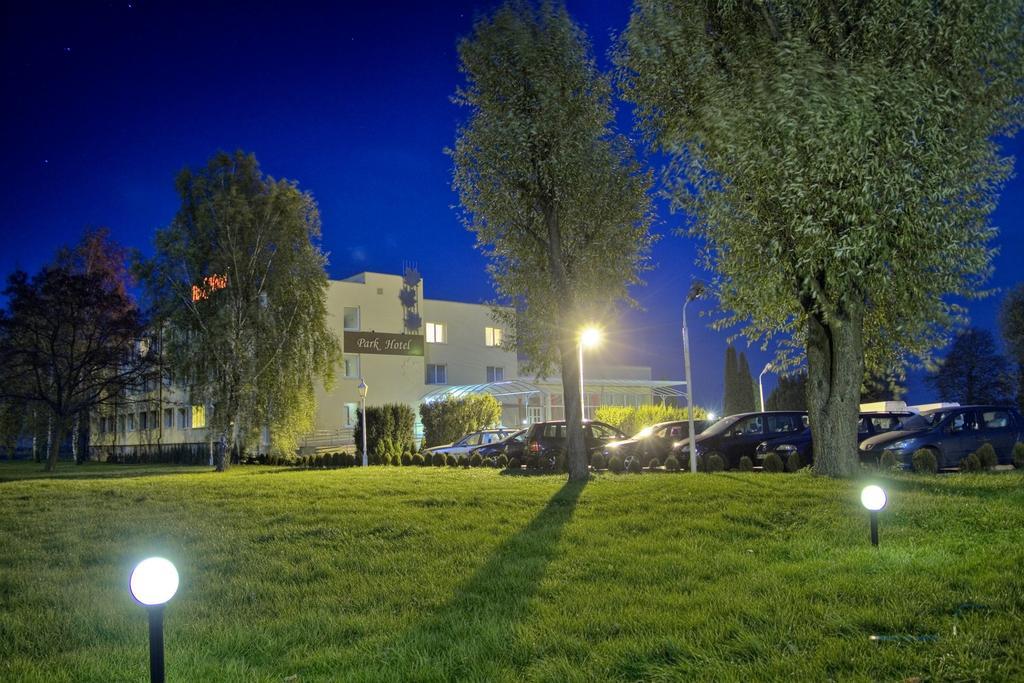 Park Hotel Tryszczyn Exteriér fotografie